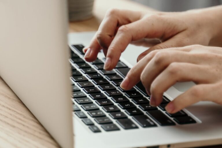 BitLocker fragt bei jedem Start nach dem Schlüssel – TPMUEFI-Loop beheben