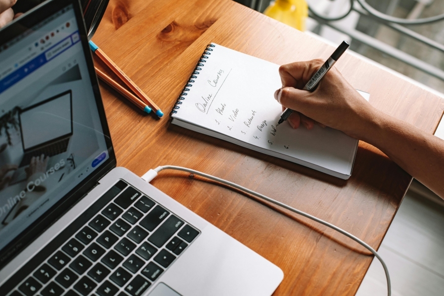 Windows 11 Outlook friert ein – Lösungen bei Problemen nach Update